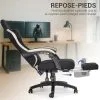 Chaise gaming OKTOS noir et gris avec repose-pieds – Waytex – repose-pieds intégré déplié, en situation devant un bureau