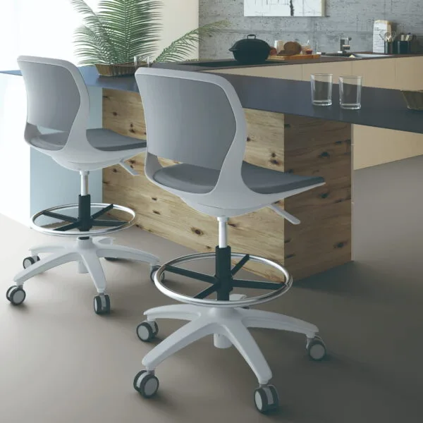 Siège technique E315 assise haute en PU – MTi – Blanc