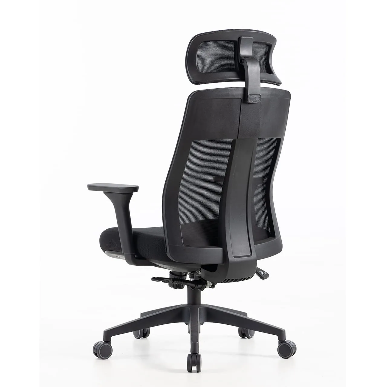 Fauteuil bureautique noir ALTO - ACT’ – vue de trois quarts arrière